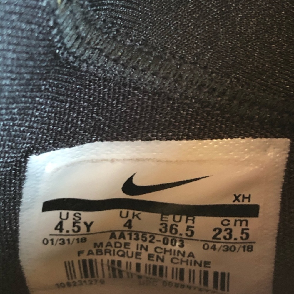 Nike LeBron Soldier XII Basketball Shoe size 4.5Y - Picture 6 of 8